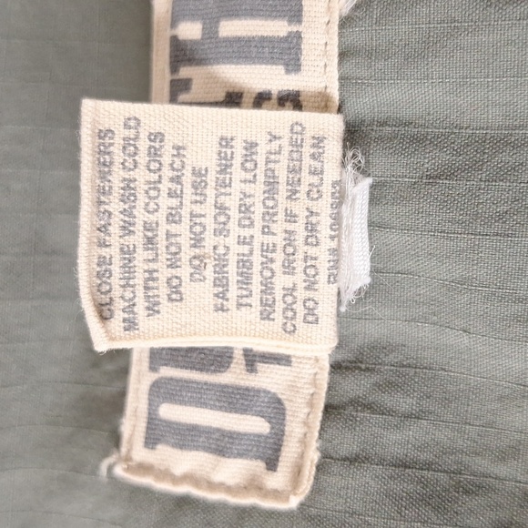 Duluth Trading Co Mens Green V-Neck Full Zip Vented Utility Fishing Vest Size XL - Picture 10 of 11